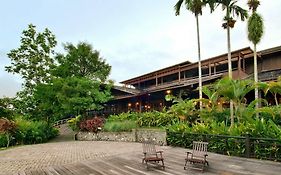 Aiman Batang Ai Resort & Retreat  3*